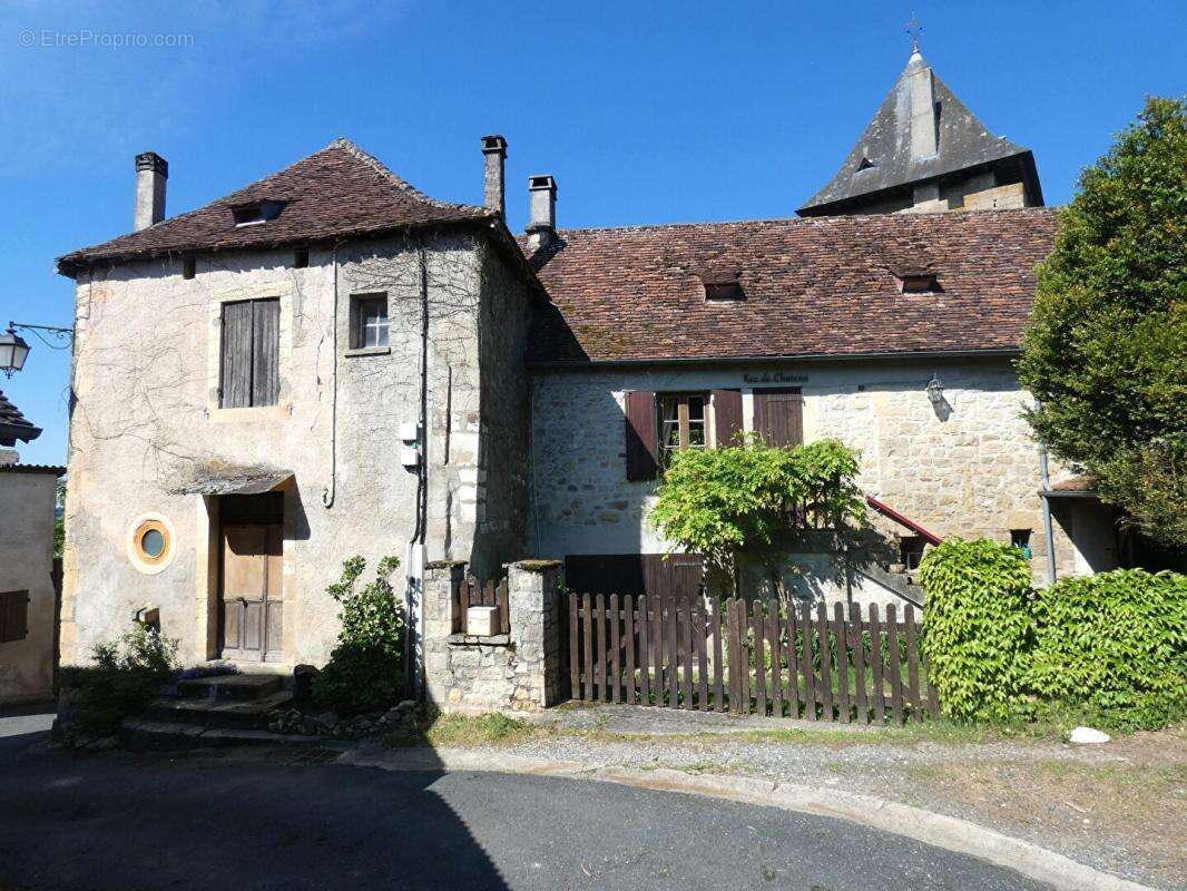Maison à BADEFOLS-D&#039;ANS