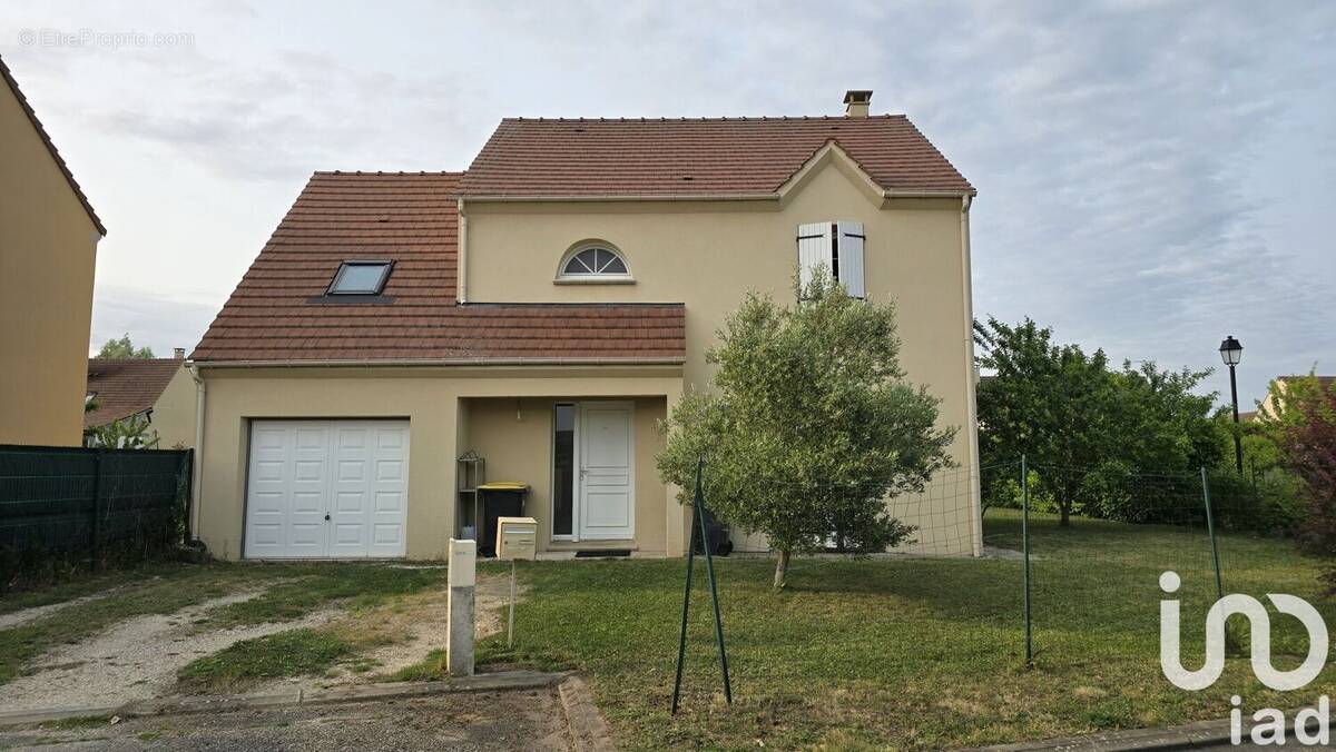 Photo 1 - Maison à ETREPAGNY