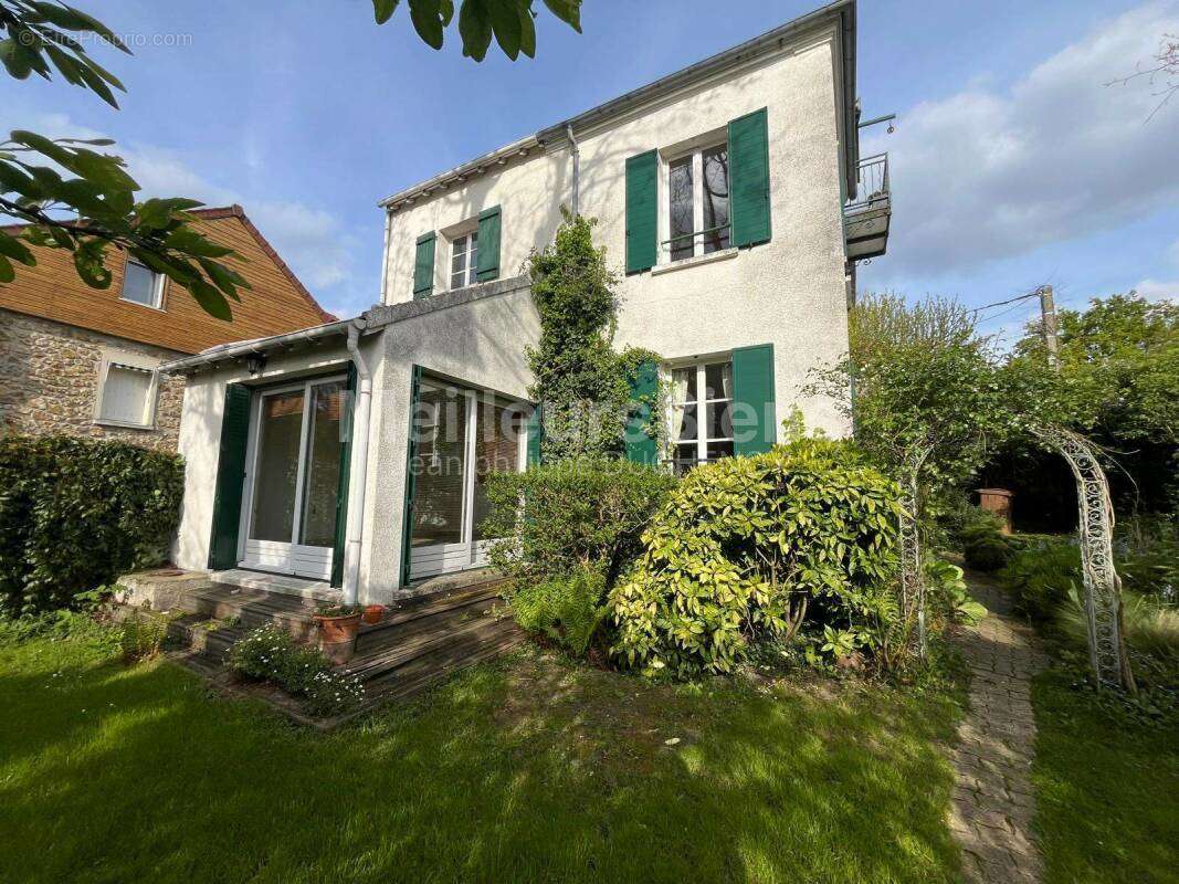 Maison à VIROFLAY