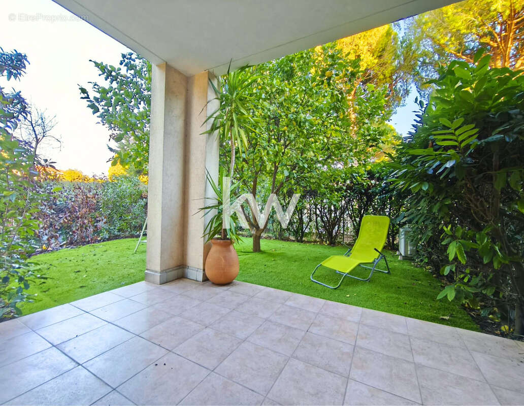 Appartement à MANDELIEU-LA-NAPOULE