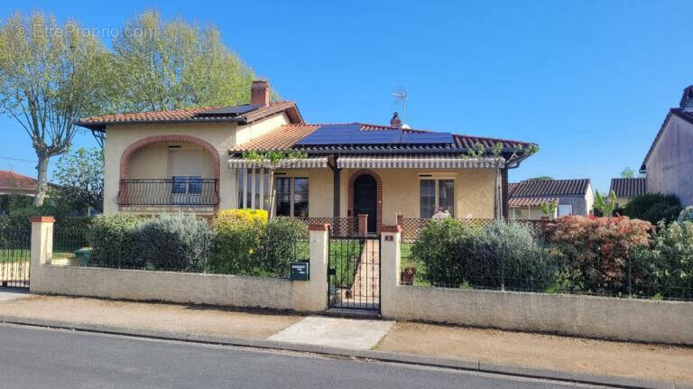 Maison à LISLE-SUR-TARN