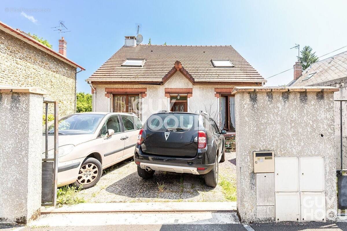 Maison à SAVIGNY-SUR-ORGE
