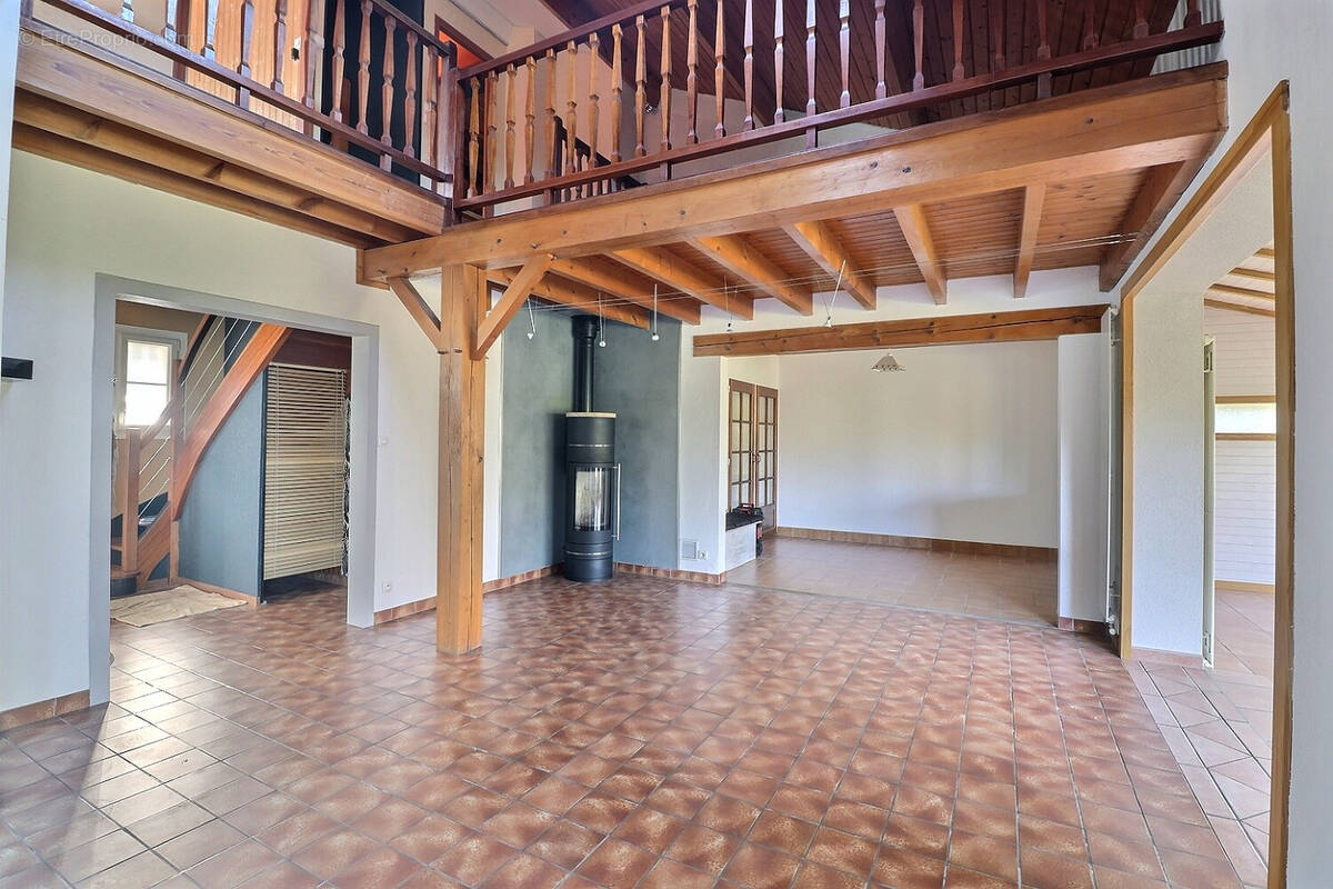 Maison à HAUTE-GOULAINE