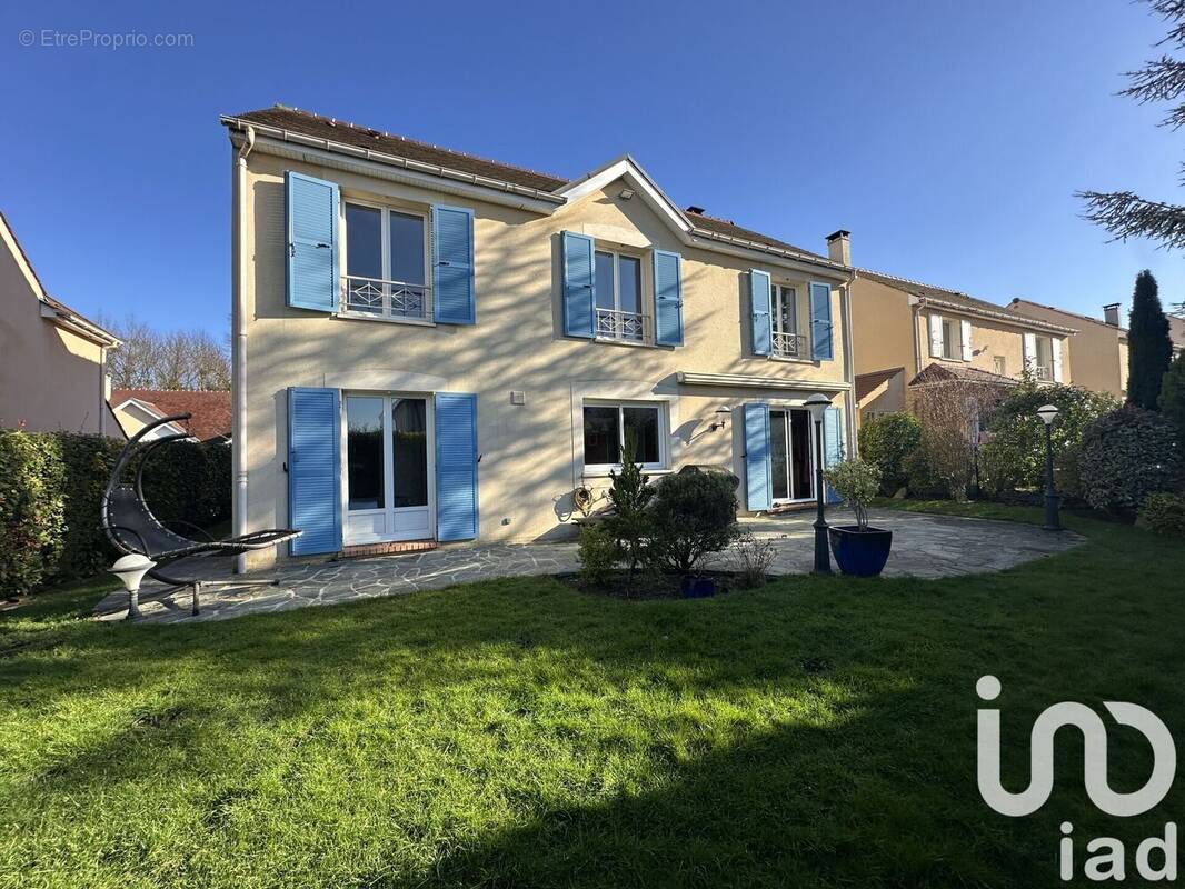 Photo 1 - Maison à CHAMPS-SUR-MARNE