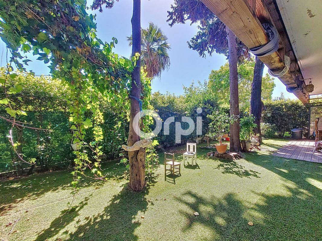 Appartement à SAINT-LAURENT-DU-VAR