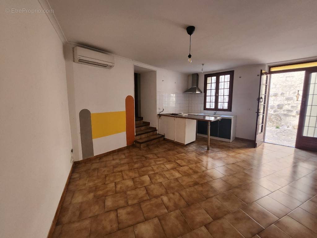 Appartement à SAUVE