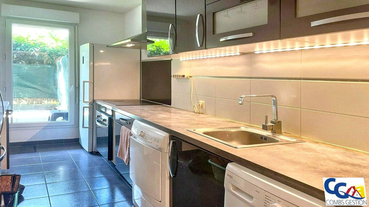 Appartement à COMBS-LA-VILLE