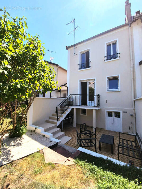 Maison à ROSNY-SOUS-BOIS