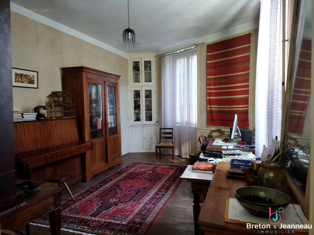 Maison à MAYENNE
