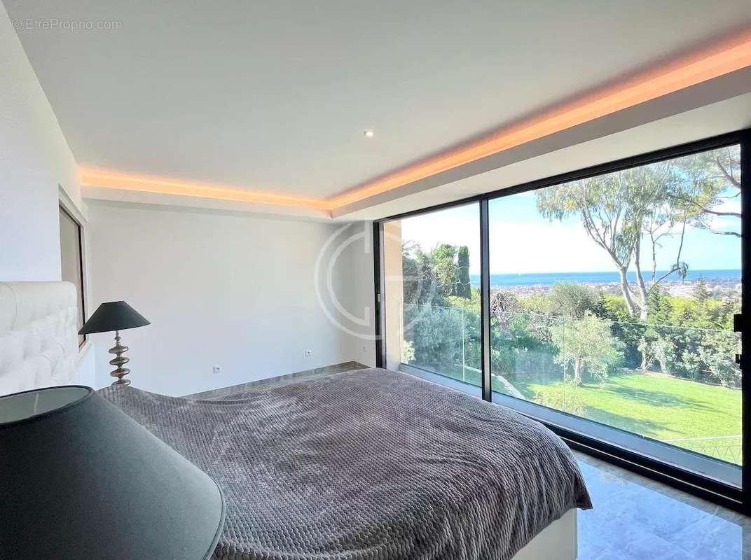 Maison à MOUGINS