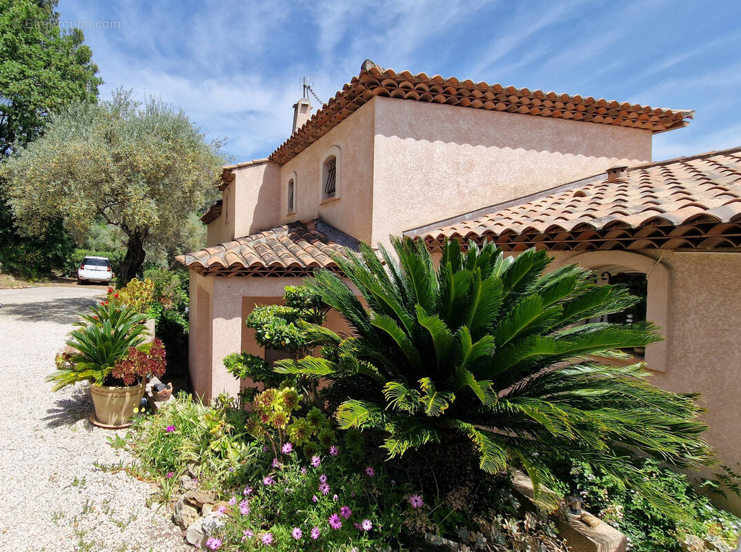 Maison à CUERS