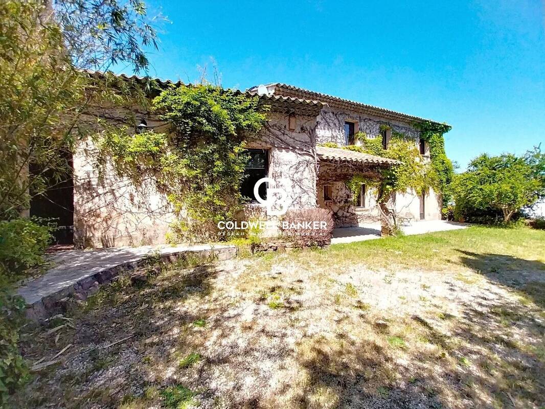 Maison à FREJUS
