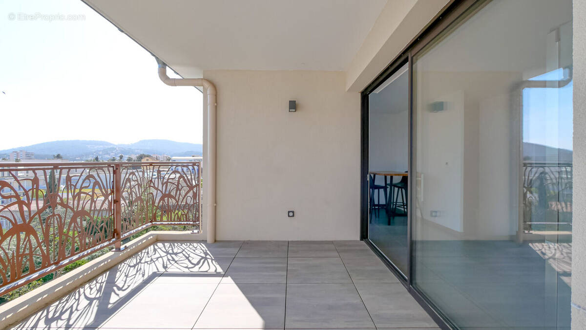 Appartement à HYERES