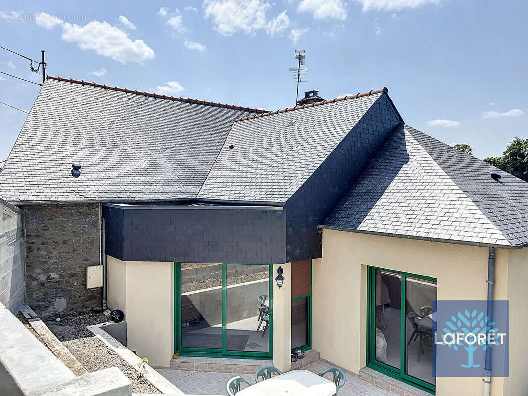 Maison à LOUVIGNE-DU-DESERT