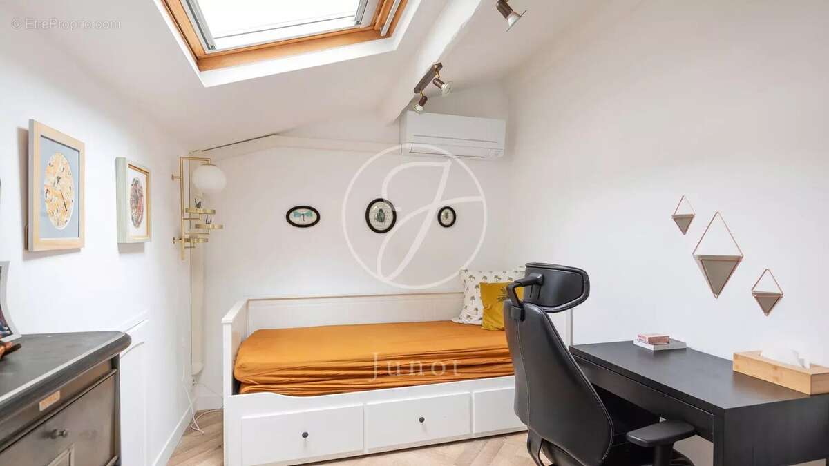 Maison à PARIS-17E