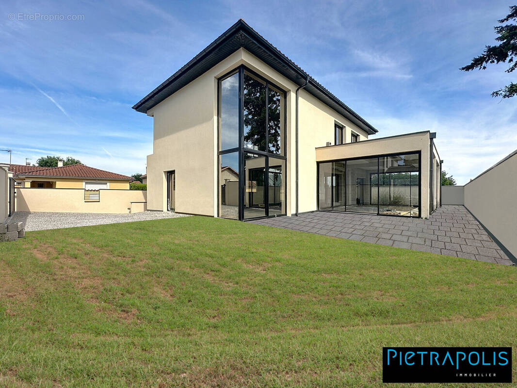 Maison à MIONS