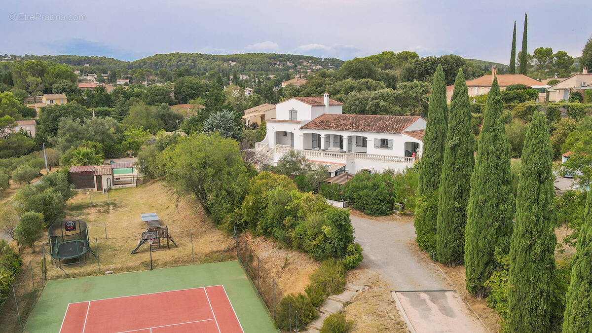 Maison à LORGUES