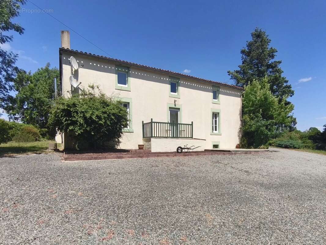 Maison à CHEFFOIS
