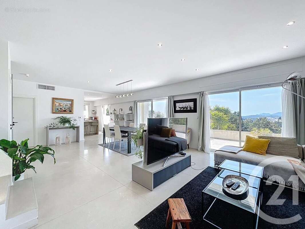 Maison à MOUGINS