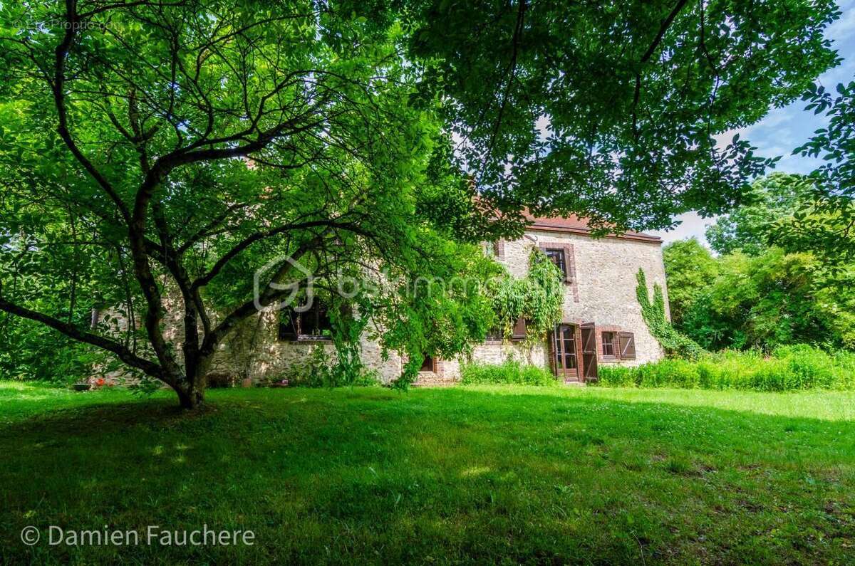 Maison à AUNEAU