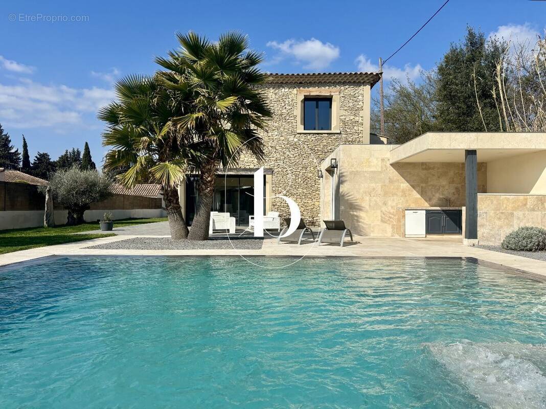Maison à UZES