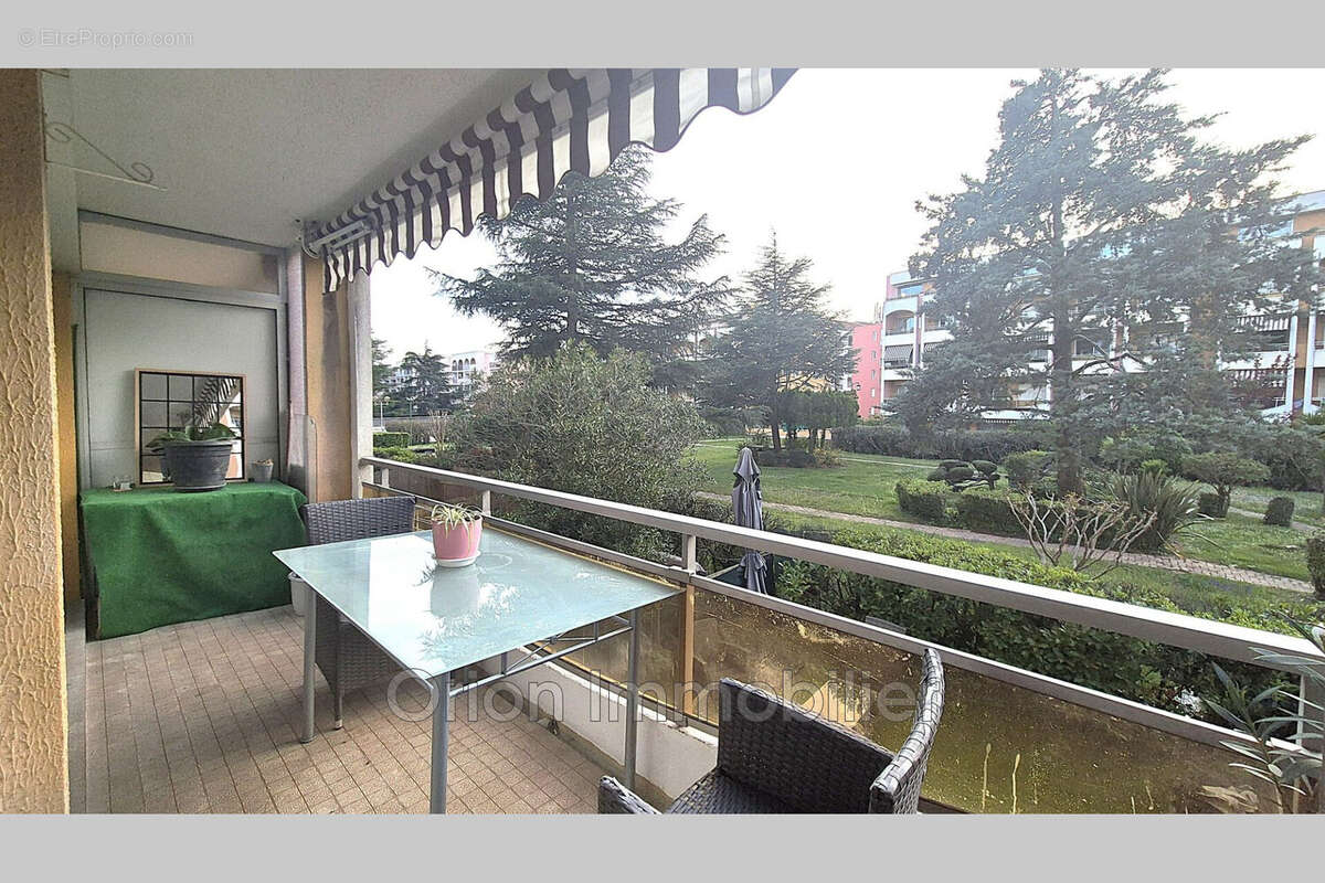Appartement à MANDELIEU-LA-NAPOULE