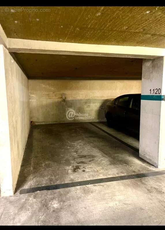 Parking à MARSEILLE-5E
