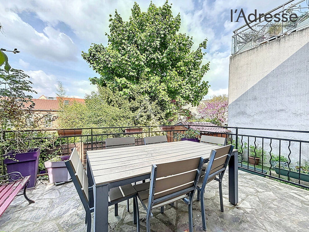 Maison à SURESNES