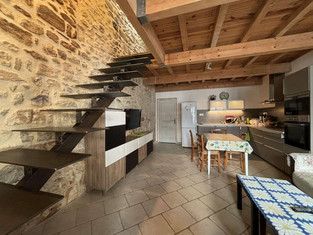 Maison à ARAMON