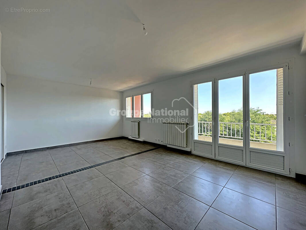 Appartement à LUNEL
