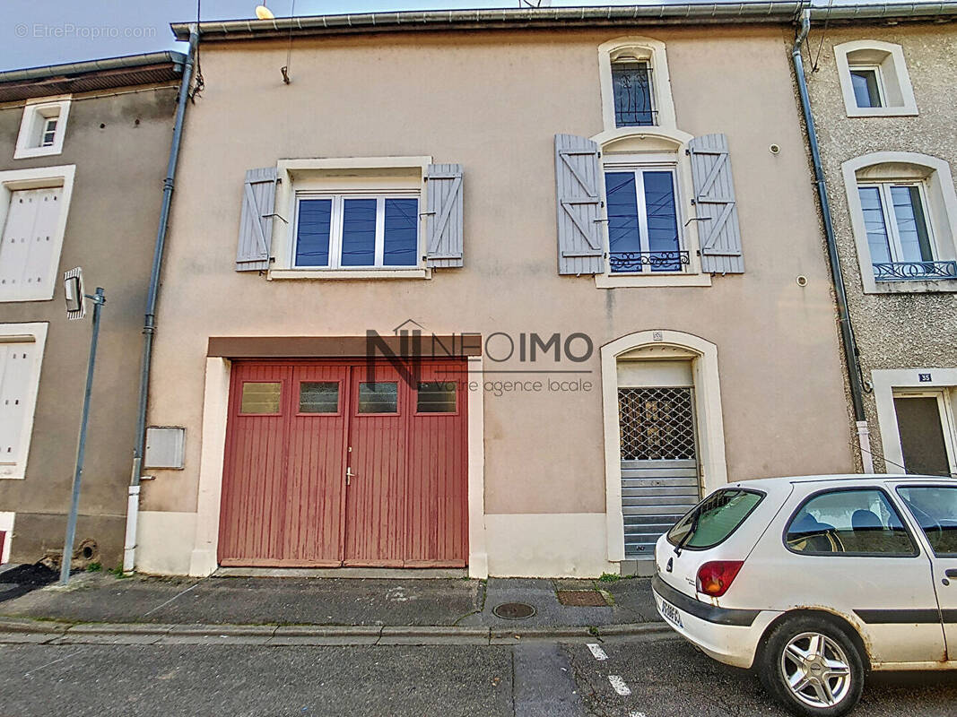 Maison à NEUFCHATEAU