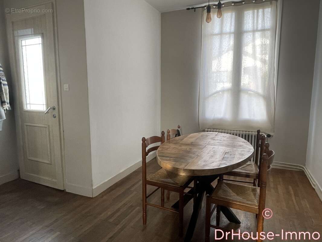 Maison à CHATELLERAULT