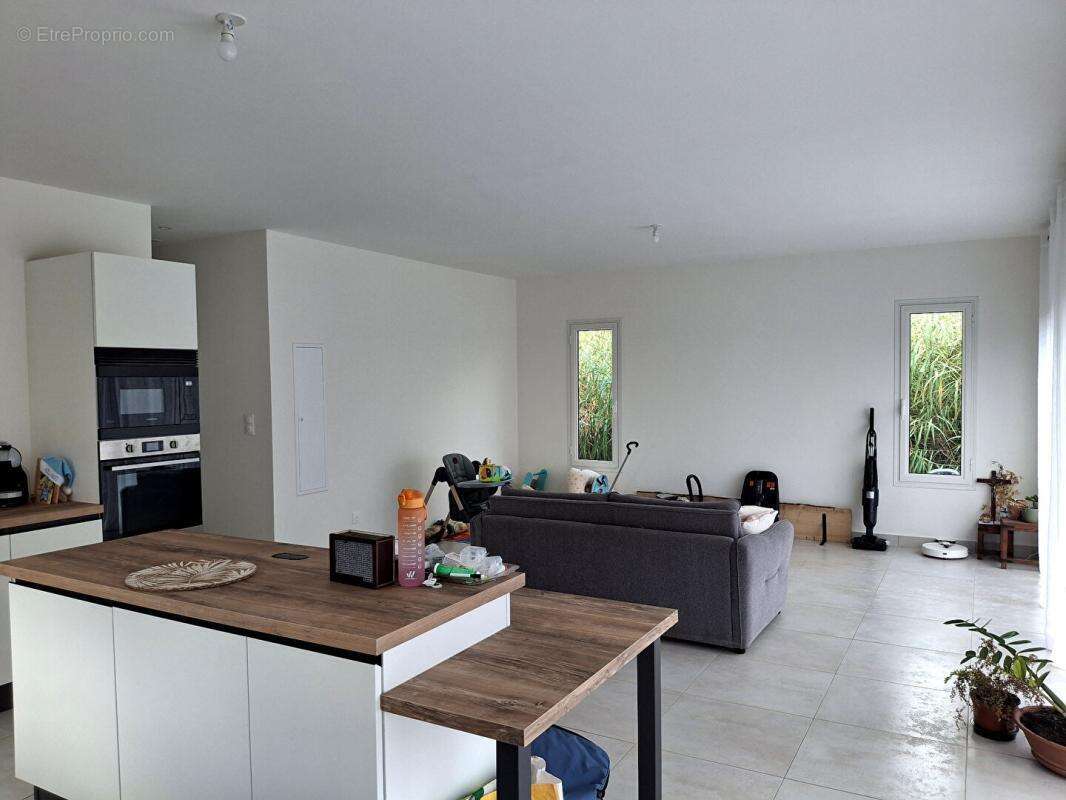 Maison à LA PLAINE-DES-PALMISTES