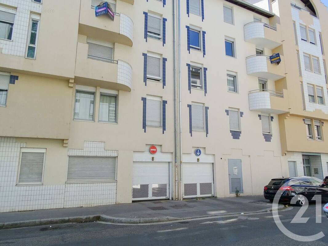 Parking à LYON-3E
