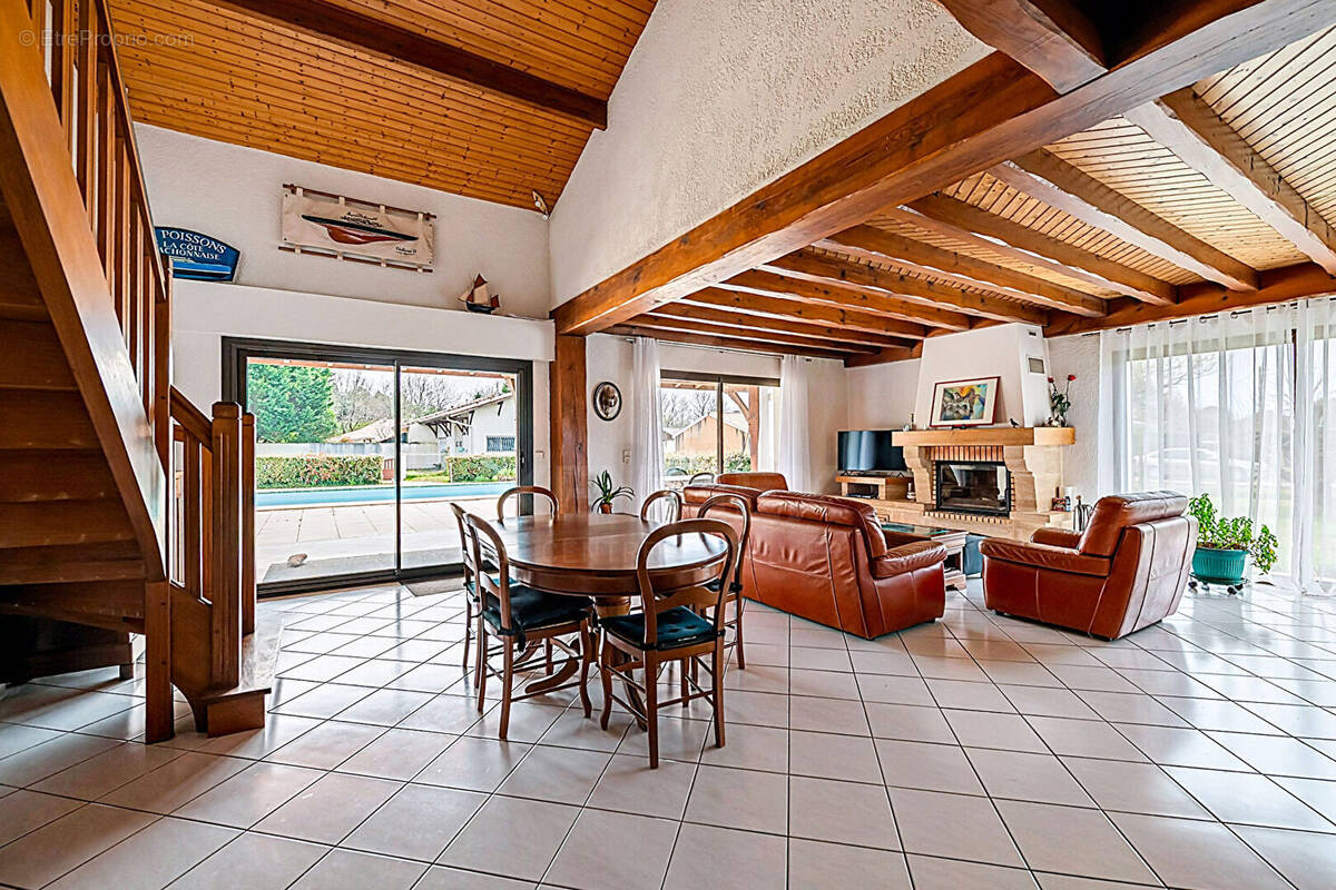 Maison à LE PORGE