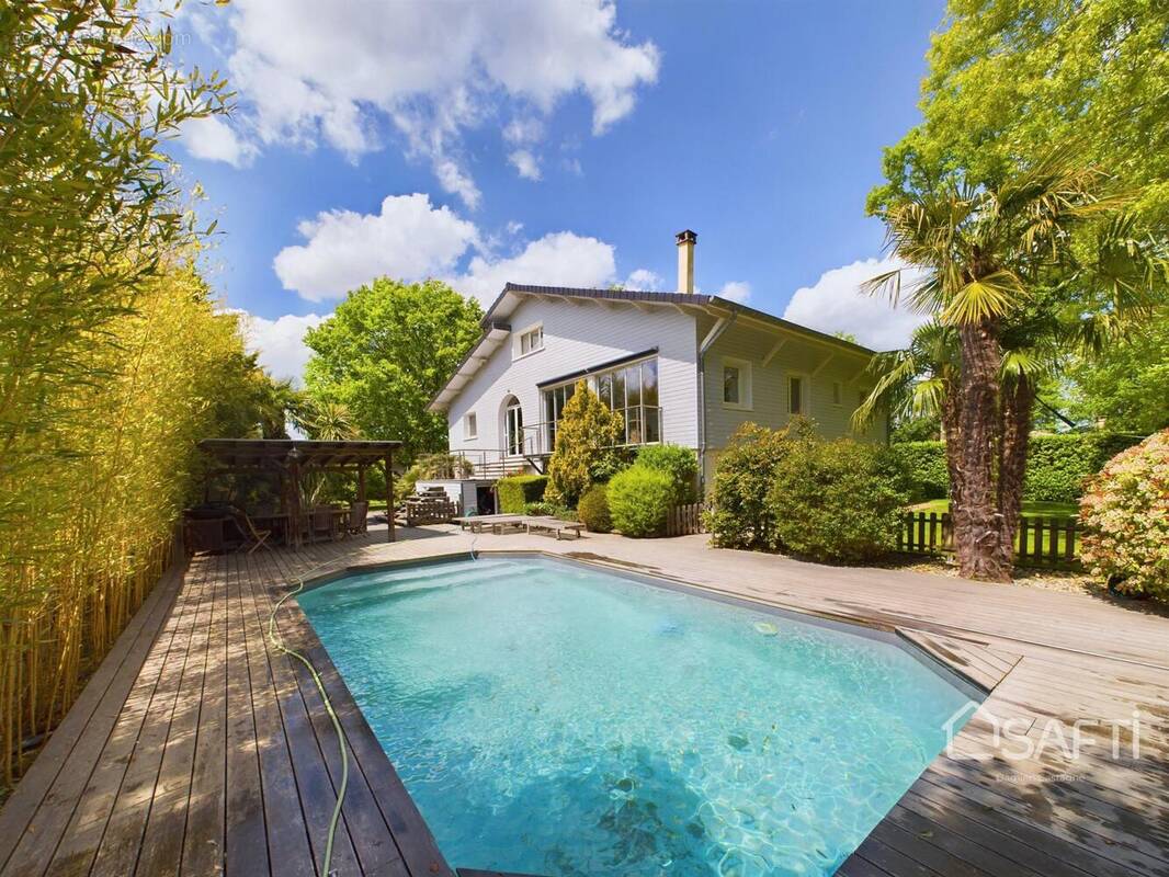 Photo 1 - Maison à MARTIGNAS-SUR-JALLE