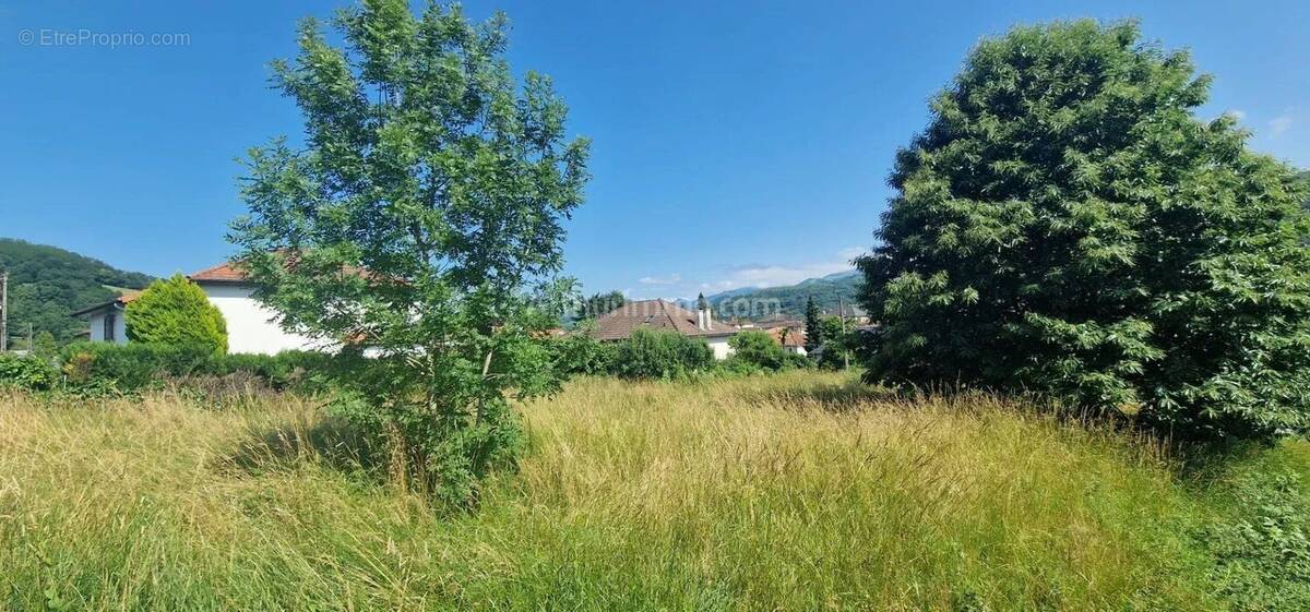 Terrain à LOURDES