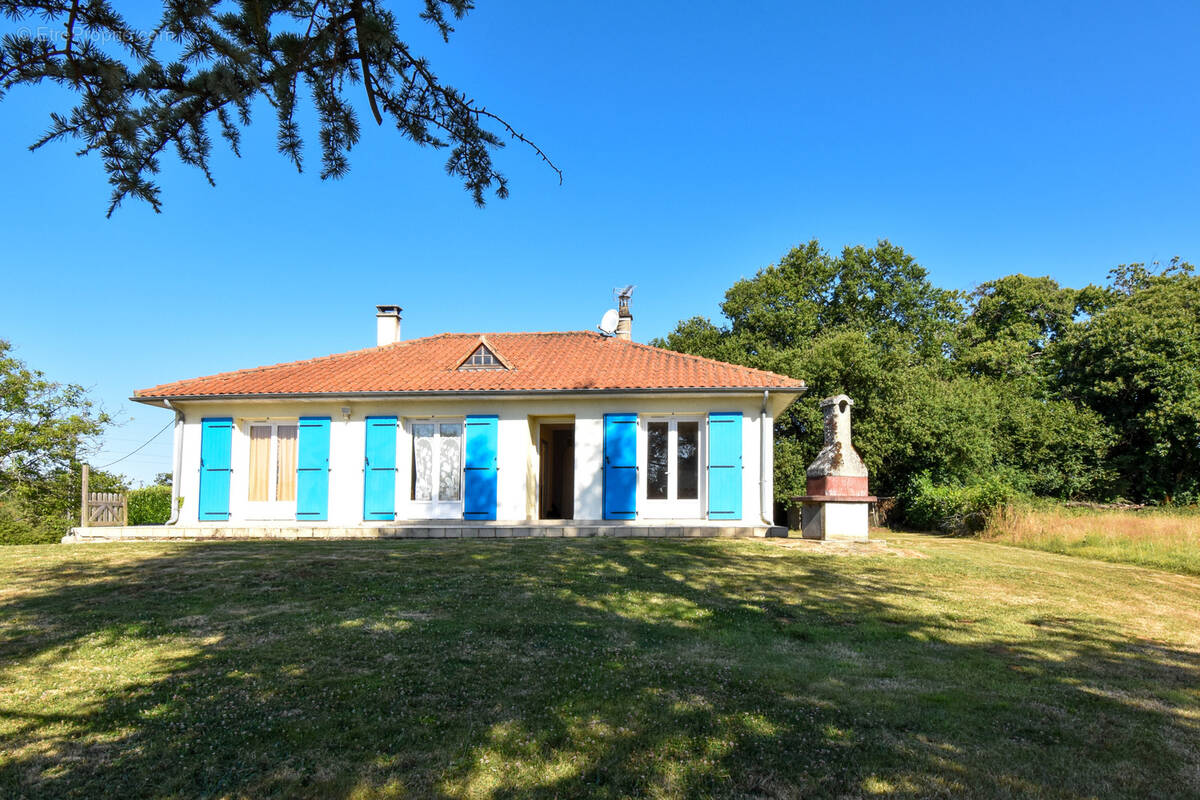 Maison à LA FORET-SUR-SEVRE