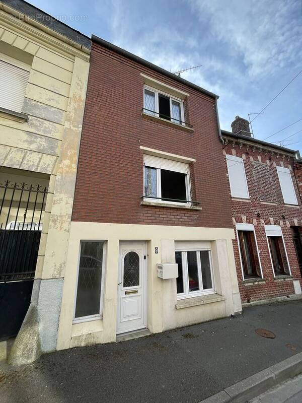 Maison à NESLE