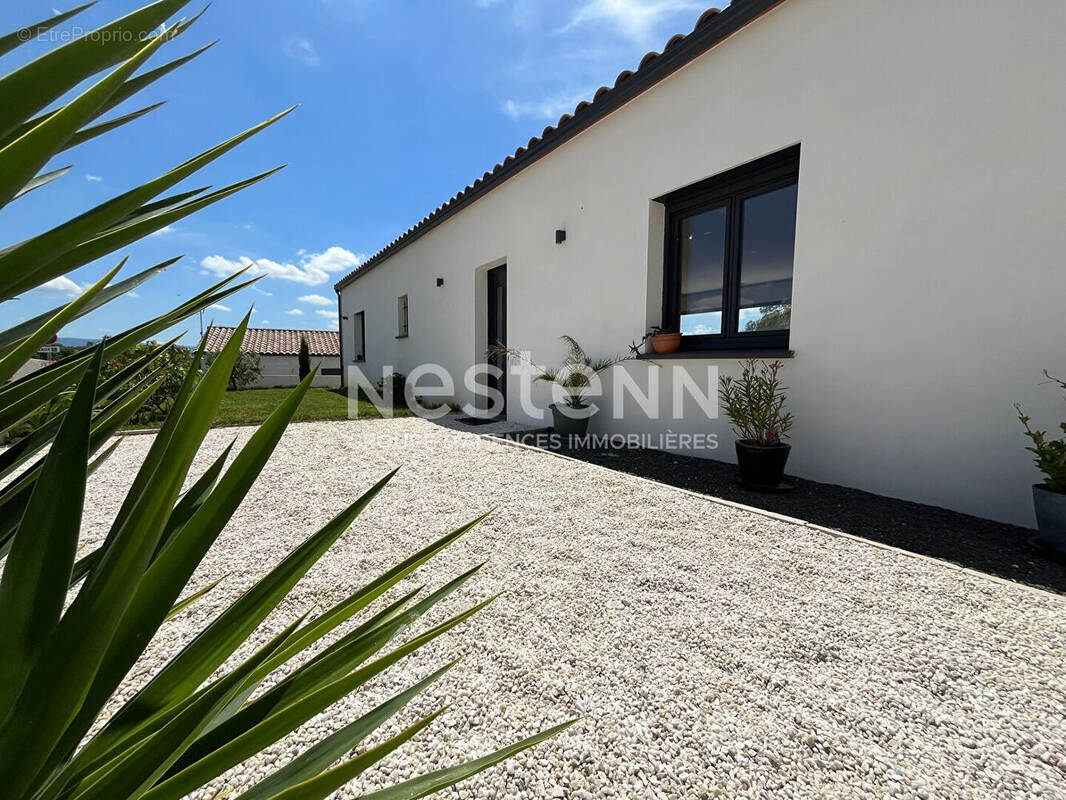 Maison à COUFFOULENS