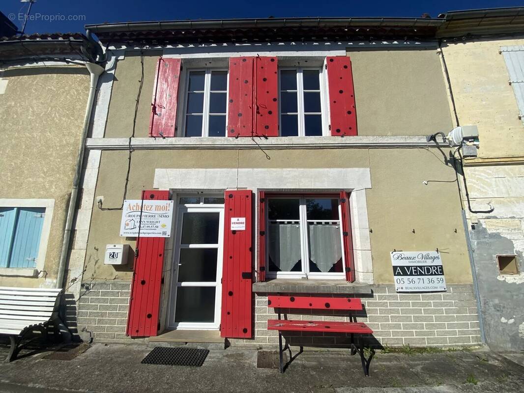 Appartement à SALLES-LAVALETTE