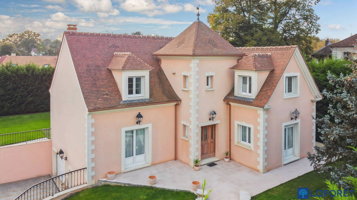 Maison à ORGERUS