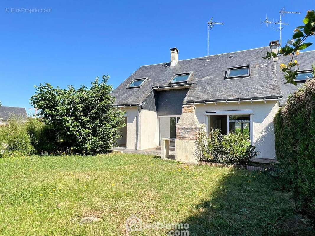 La terrasse de la maison est exposée Sud... - Maison à BRAIN-SUR-L&#039;AUTHION