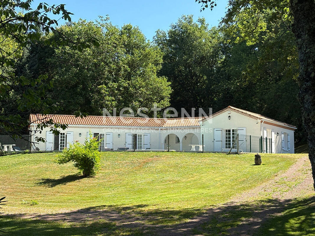Maison à PIEGUT-PLUVIERS
