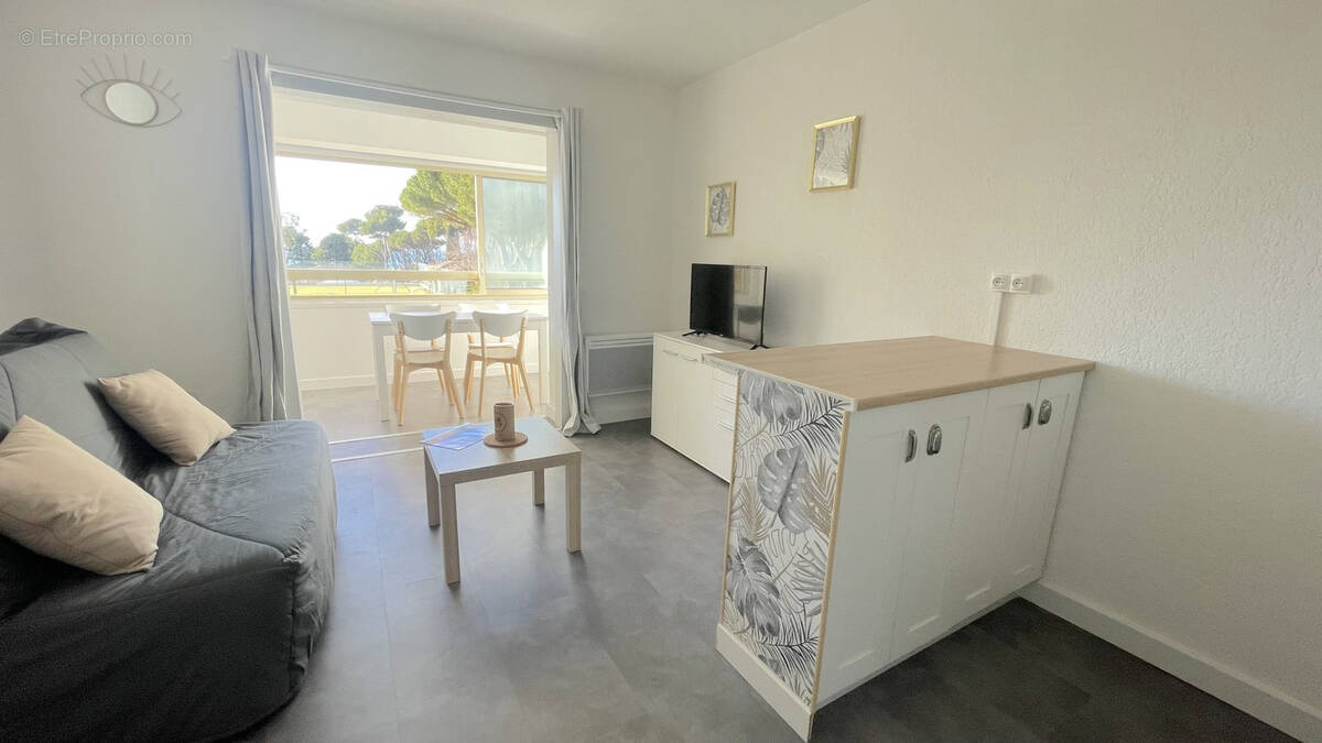 Appartement à SIX-FOURS-LES-PLAGES