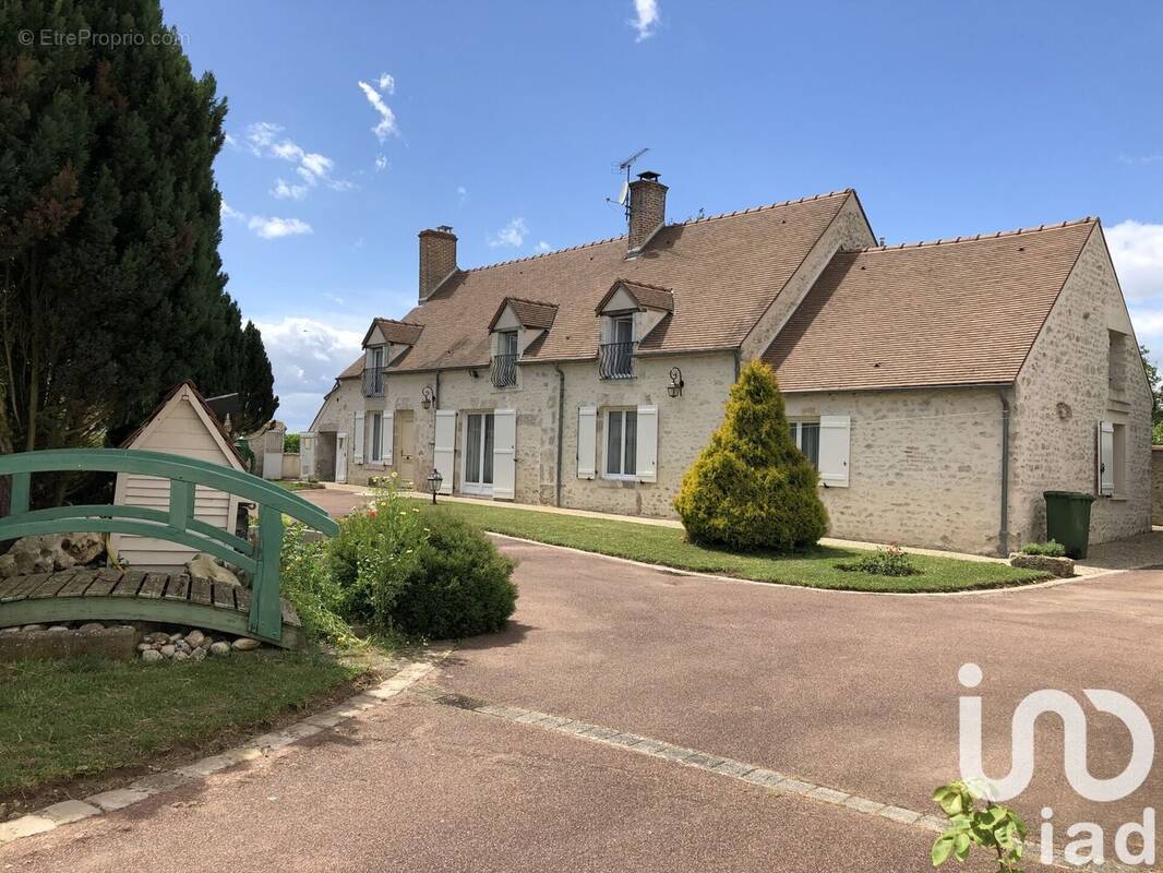 Photo 1 - Maison à CRAVANT