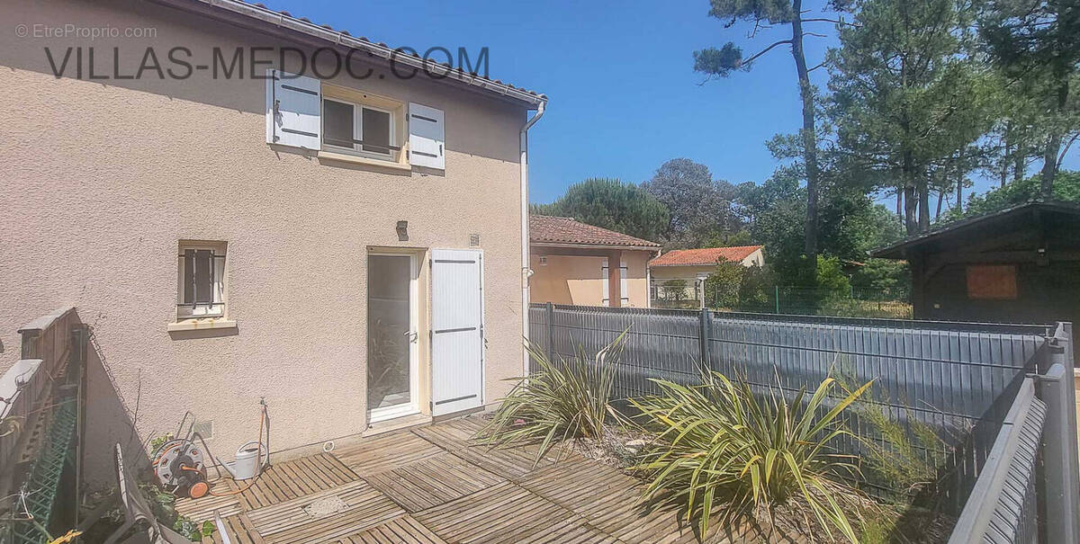 Maison à VENDAYS-MONTALIVET
