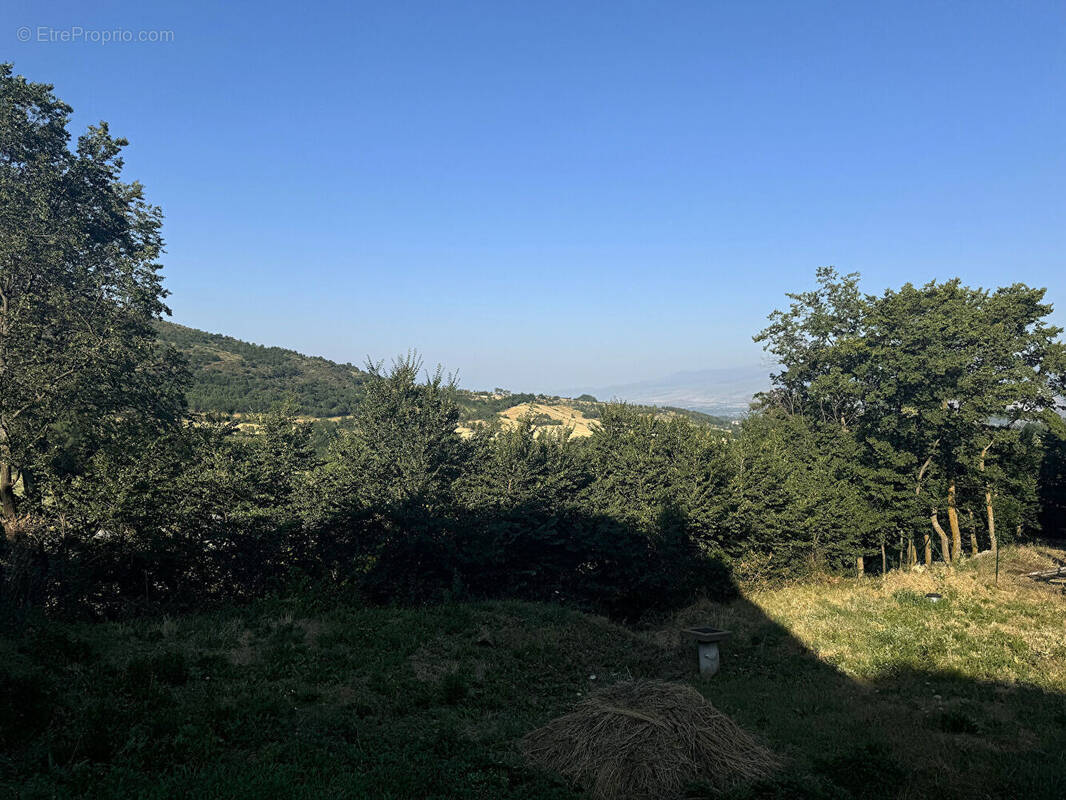 Terrain à LLO