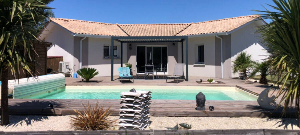 Maison à MIOS