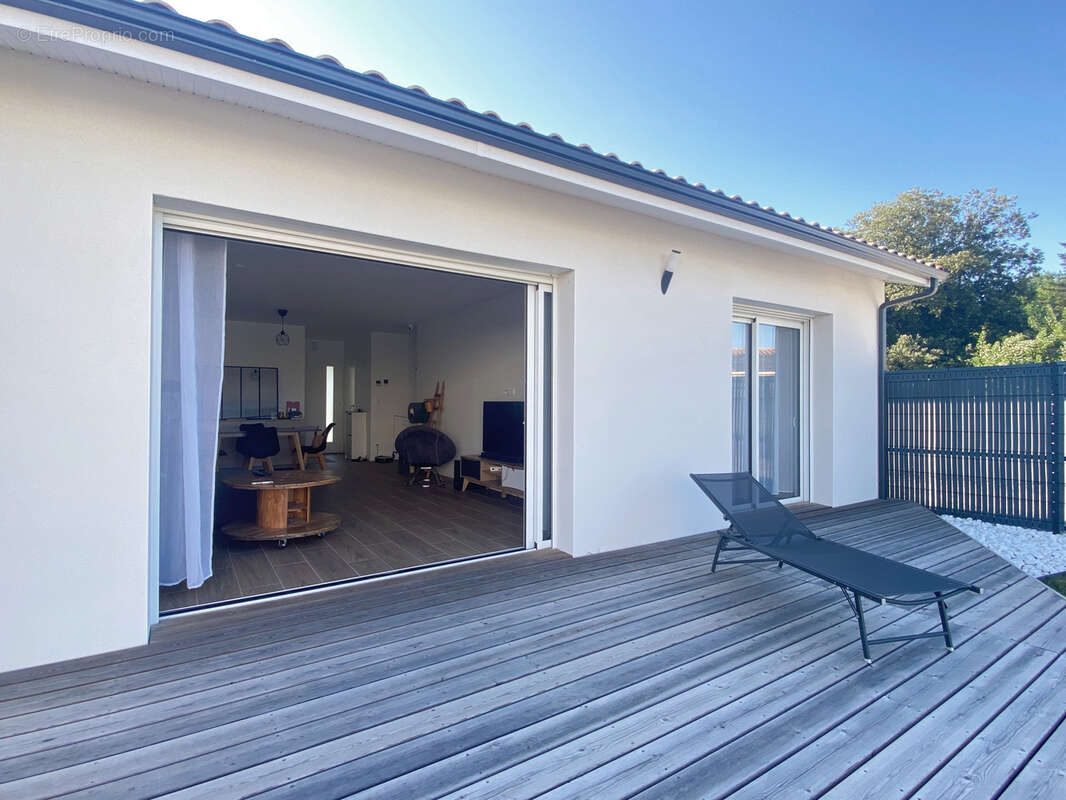 Maison à ILLATS